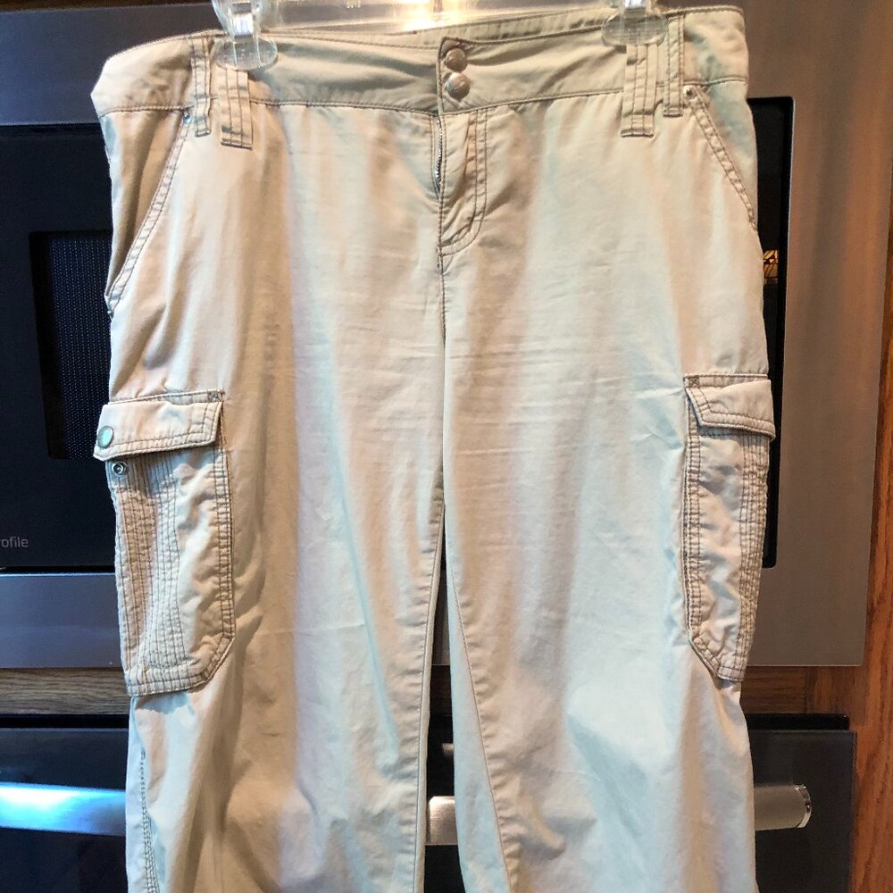 DKNY Active Crop/Capri Cargo Pants Cotton Machine Washable Tan 8